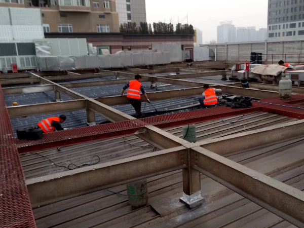 太倉(cāng)蘇州防水公司：高分子聚合物液體防水材料的優(yōu)越性介紹